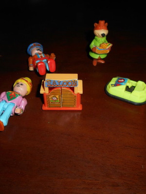 Kinder figures miniatures used, 5 pieces from old collection