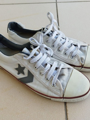 Σταράκια Converse άσπρα μεταχειρισμένα, νούμερο 46, αθλητικά