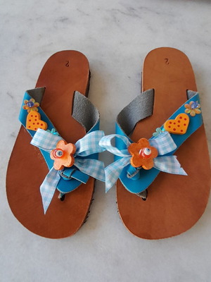 Children's leather sandals like new, size 32