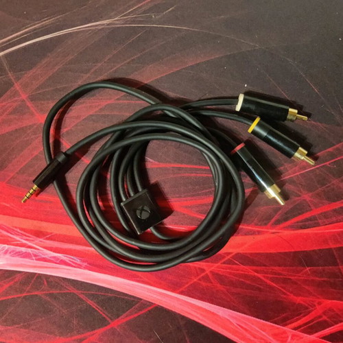 Xbox 360E AV cable used, original with RCA