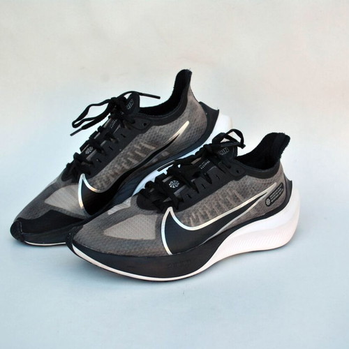 Nike Zoom Gravity athletic shoes like new, size 38, black