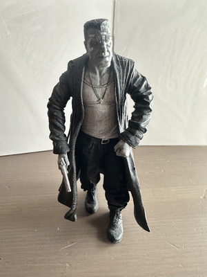 Frank Miller's Sin City Marv 7.5" action figure like new without box