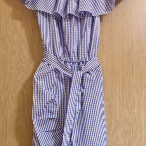 Checked dress with ruffles on shoulders and hem, elastic waist, belt