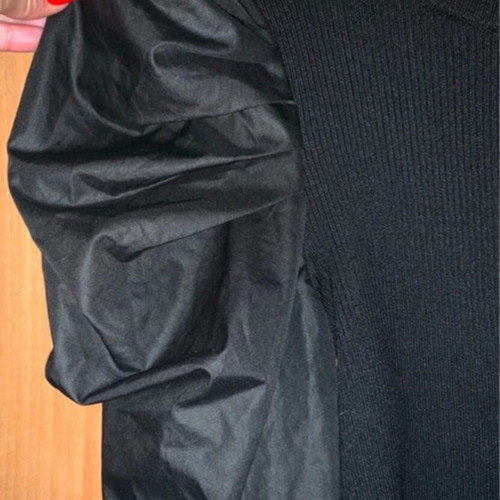 Blouse with puffed sleeves black like new size M