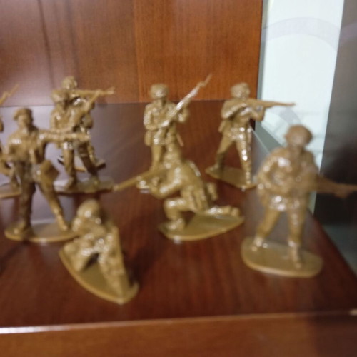British Paratrooper Toy Soldiers 1:32 Scale used, sold together