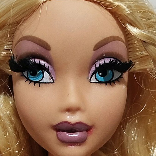 My Scene Goes Hollywood Kennedy doll used with flaws