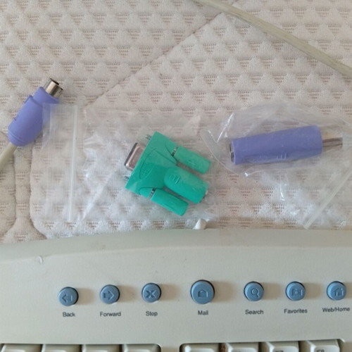 Microsoft Internet Keyboard vintage, like new, PS/2 with USB adapter