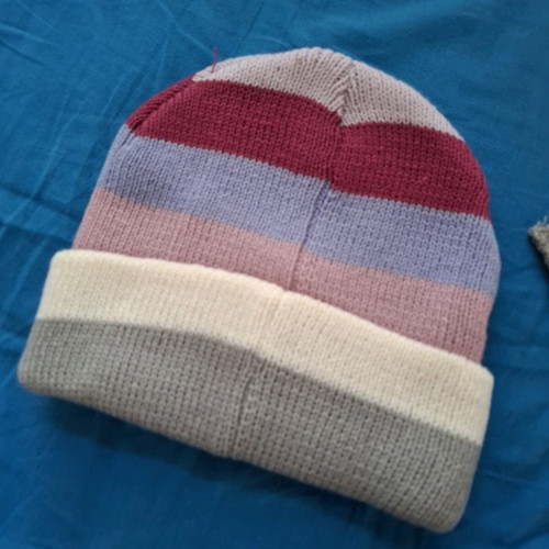 Striped hat and scarf set like new, knitted multicolor