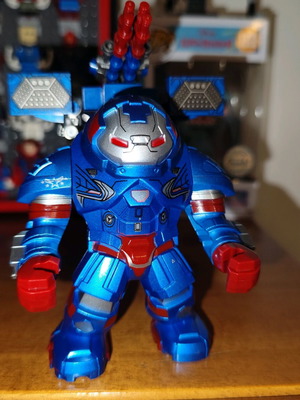 Iron Patriot Hulkbuster figure like new