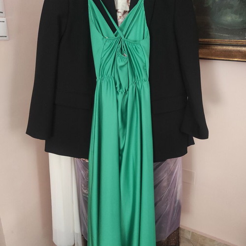 Emerald green long dress like new, silk-like fabric, Italy
