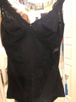 Body A-Style black elastic with lace like new