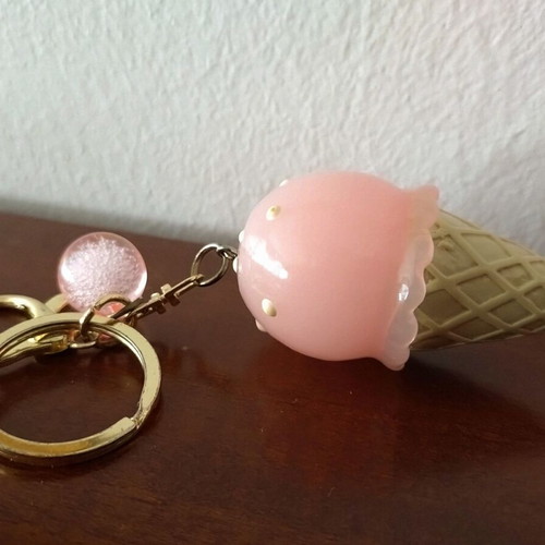 Illuminated keychains set of 3 like new, black and pink