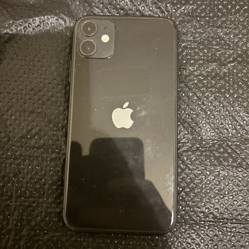 Apple iPhone 11 64GB smartphone