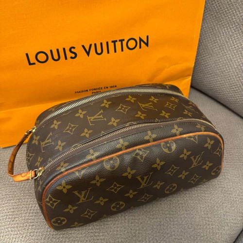 Louis Vuitton Monogram Canvas Dopp Kit toiletry bag used, beige brown