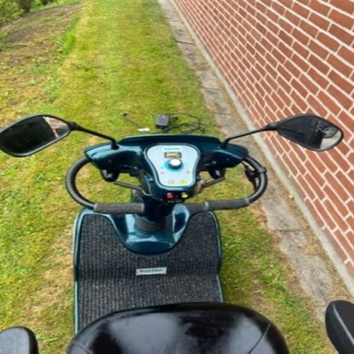 Mobility scooter like new in excellent condition