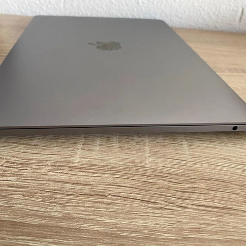 Apple MacBook Pro 13-inch (2017) Space Gray, 16GB RAM, 256GB SSD