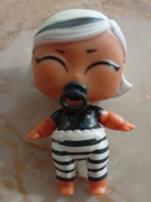 Lil Witchay collectible L.O.L. Surprise! figure