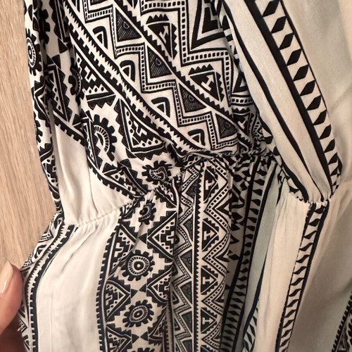One-piece jumpsuit like new with elastic waist, size M