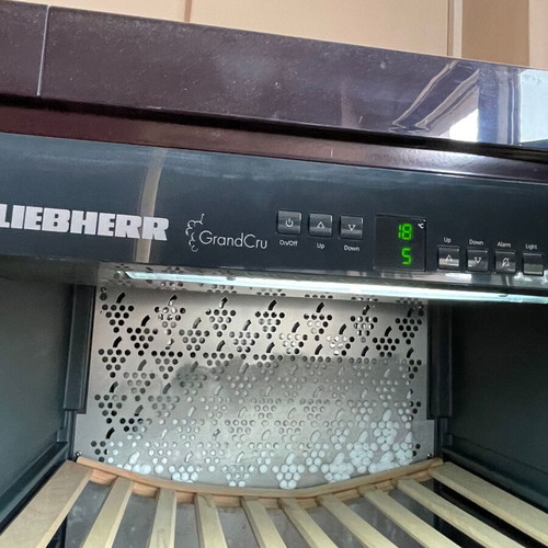 Liebherr Grand Cru wine cooler used, height 165, depth 65, width 65