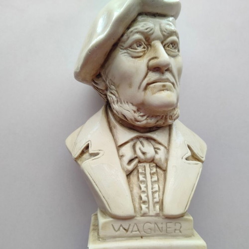 Wagner bust resin used with stains and base crack