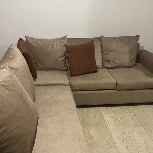 Sofa like new, corner with removable section, comfortable