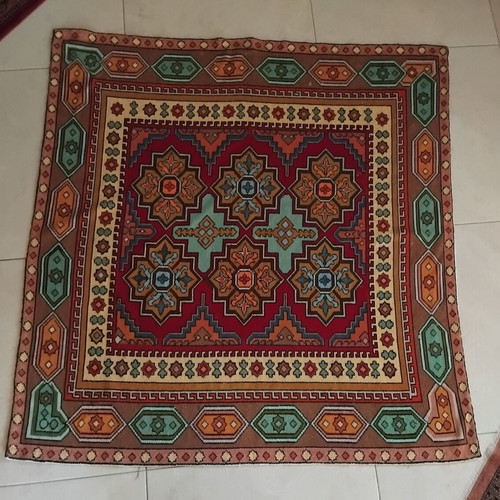 Χειροποίητο κεντητό τετράγωνο καρέ 1,26 x 1,26 μ.