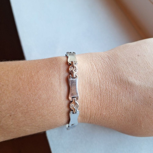Bracelet silver color, like new