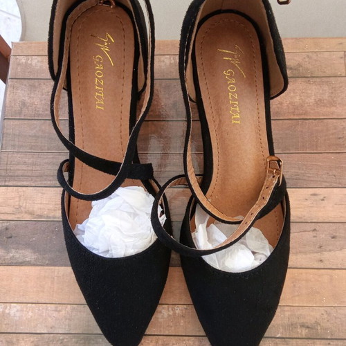 Suede heels with laces like new, size 36-36.5, black