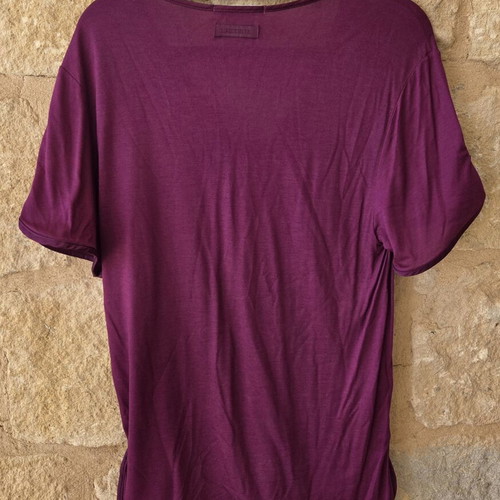 Lacoste V-Neck T-Shirt like new, purple, size S