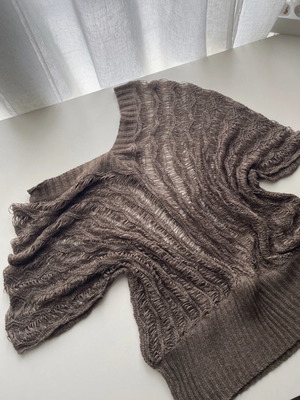 Women’s Brown Open Knit New Without Tags