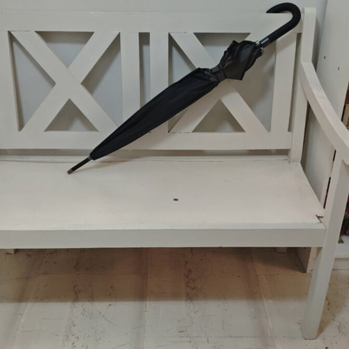 Wooden bench, white with decorative backrest