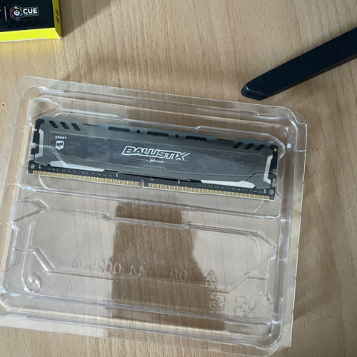 Micron 8GB DDR4 RAM 2400MHz