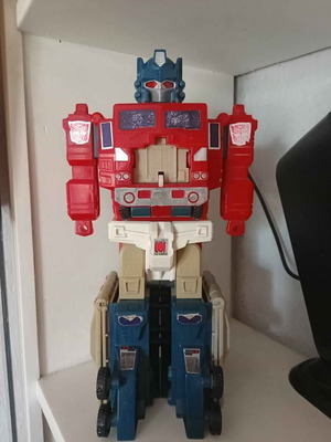 Transformers Optimus Prime Generation 1 figure