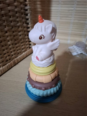 Baby teething tower made of silicone like new