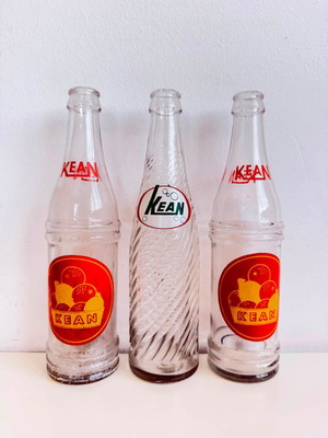 Kean bottles, lot