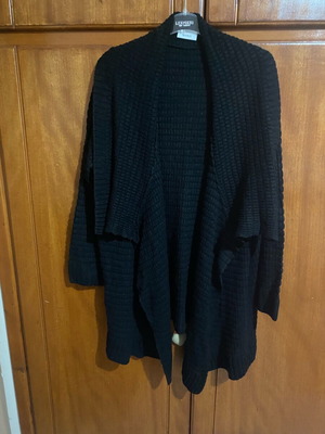 Knitted black cardigan used, buttonless, size XL