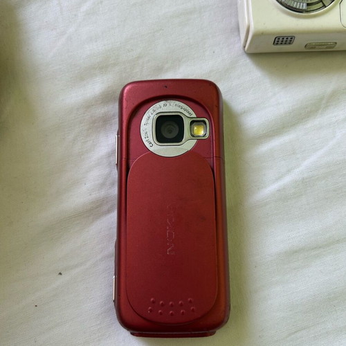Nokia N73 phone like new, locked to Vodafone, without battery