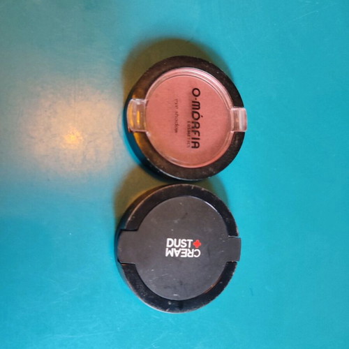Eyeshadows like new Dust and Cream and o-morfia