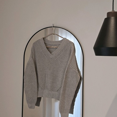 Hollister lightweight jumper used, slightly cropped, beige