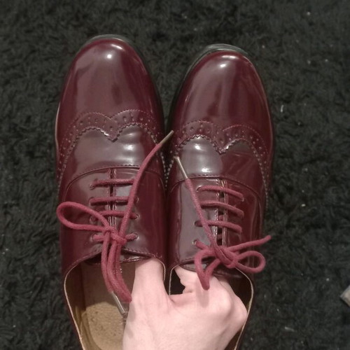 Oxford women's shoes size 39 like new, brown and red
