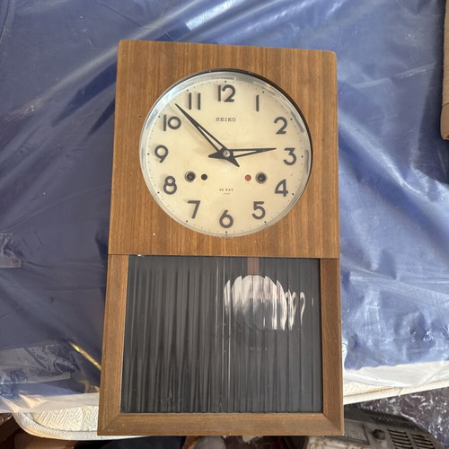 Collectible clock used, functional with key