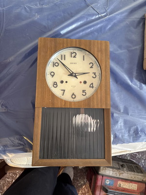 Collectible clock used, functional with key