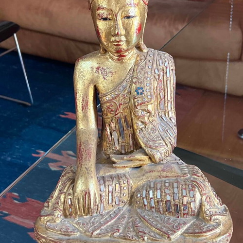 Handmade wooden Buddha statue from Thailand, like new, gilded
