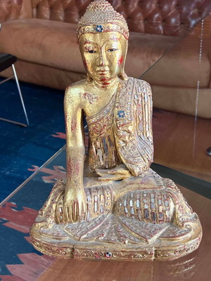 Handmade wooden Buddha statue from Thailand, like new, gilded