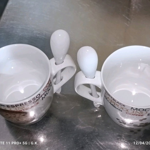 Set of 2 Coffee Mugs with Spoons Like New