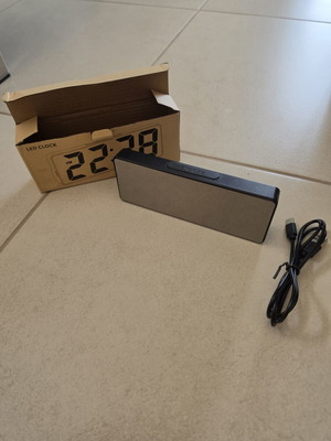 Ψηφιακό ρολόι με USB-C και αισθητήρα ήχου