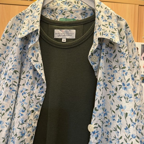 Benetton shirt medium multicolor like new with floral pattern