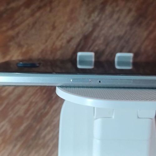 Samsung Galaxy S6 used, silver, with charger