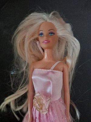 Κούκλες Barbie μεταχειρισμένες, δύο τεμάχια
