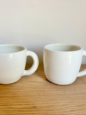 Handmade ceramic mug set in excellent condition